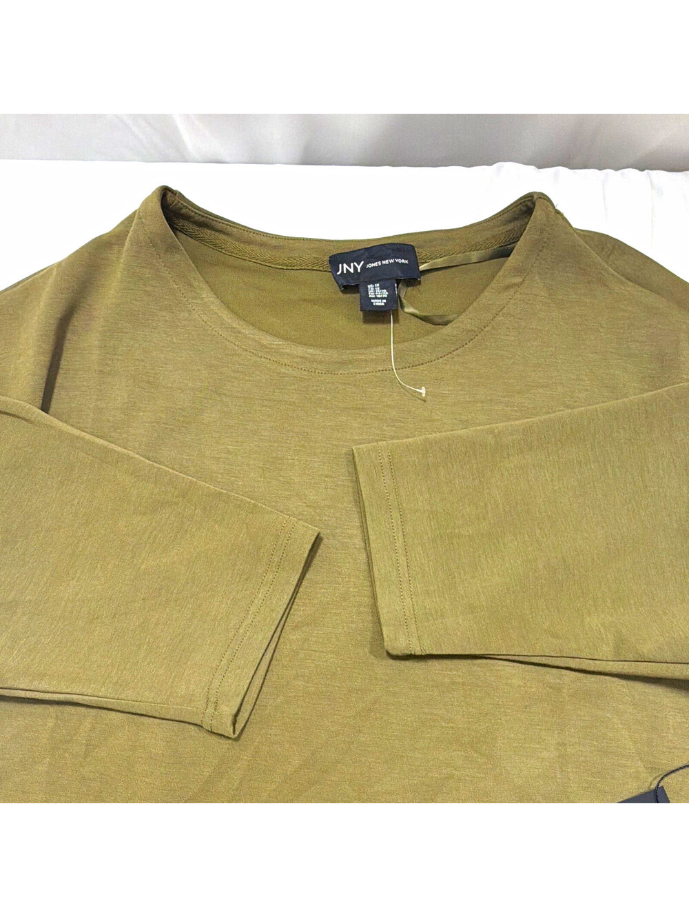 JNY Jones New York Women's Green Solid Knit Crew Neck Pullover Pocket Top L